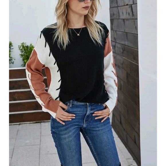 Contrast Panel Pullover Sweater - Picture 3 of 9